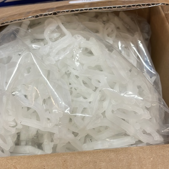 NWT Holipro 400 Pack Holiday/Christmas Light Clips - Picture 2 of 5